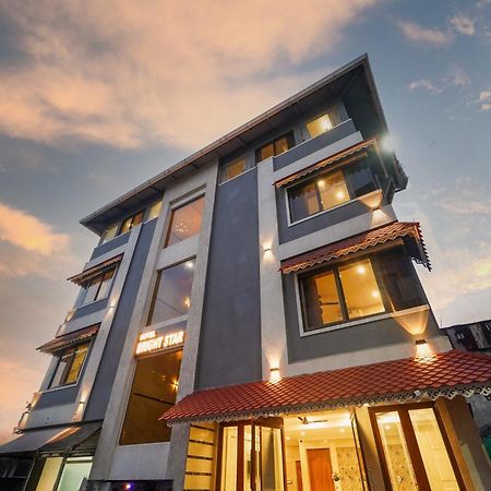 Hotel Bright Star Mahabaleshwar Ngoại thất bức ảnh
