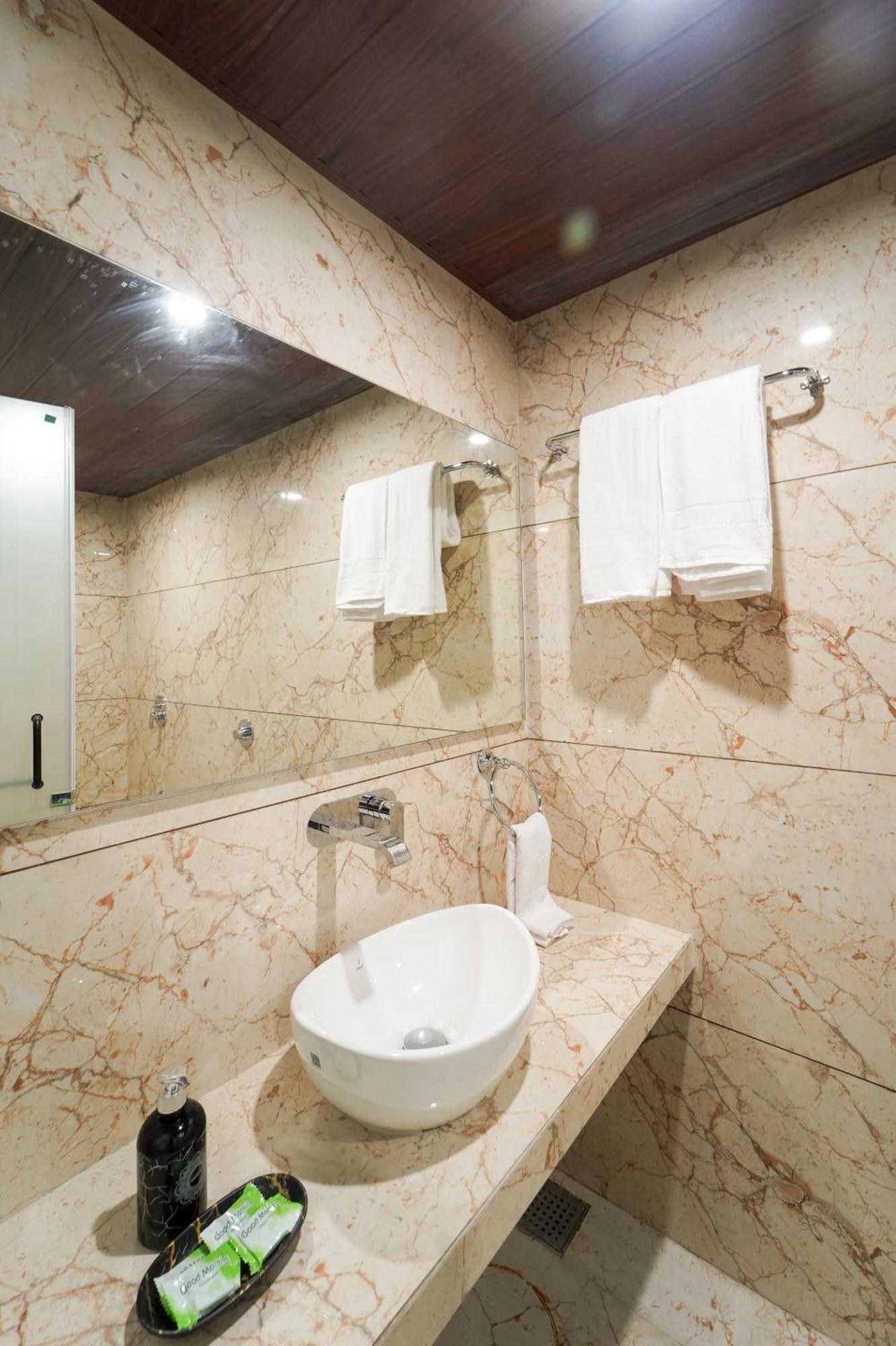 Hotel Bright Star Mahabaleshwar Ngoại thất bức ảnh