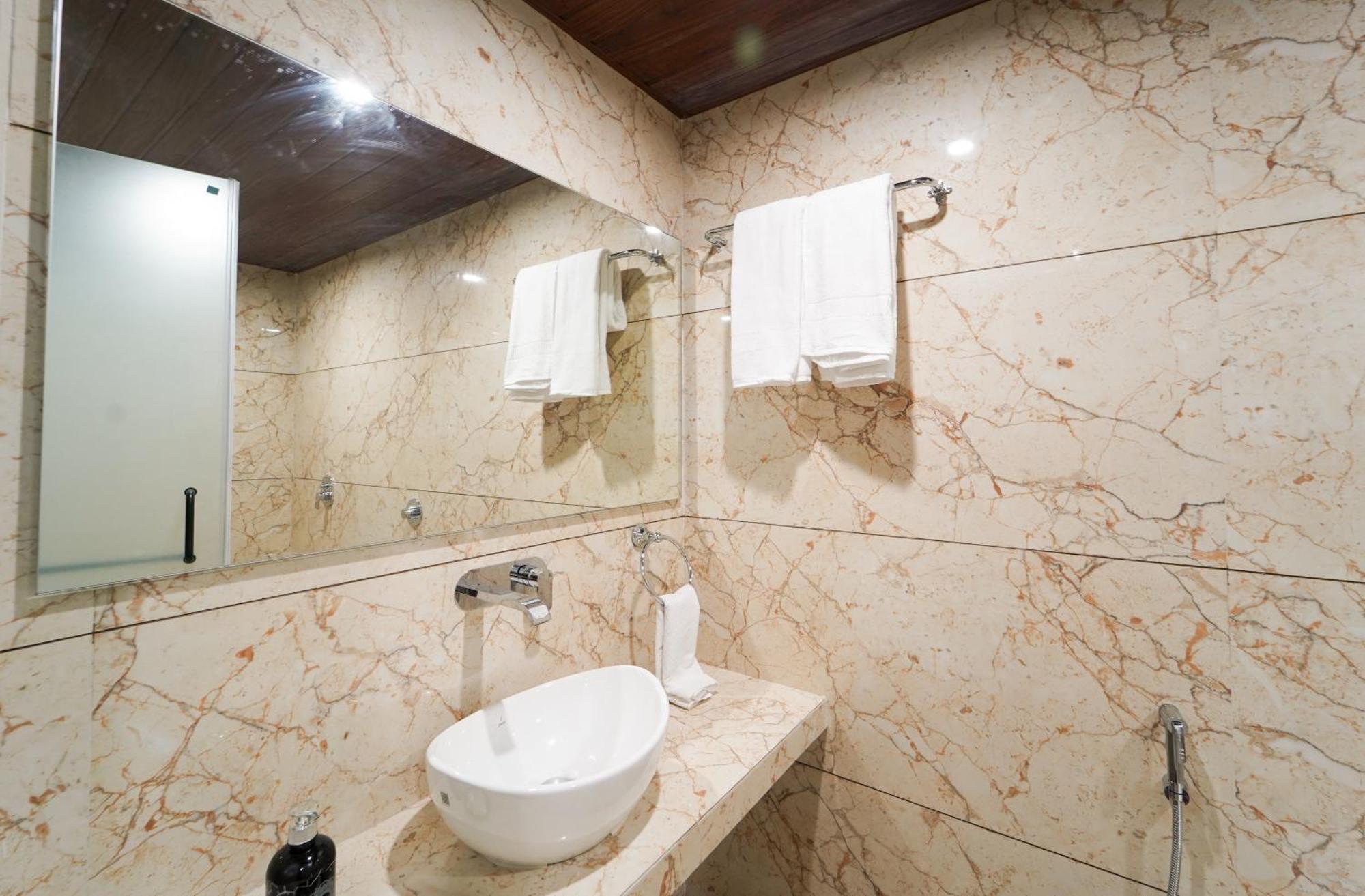 Hotel Bright Star Mahabaleshwar Ngoại thất bức ảnh