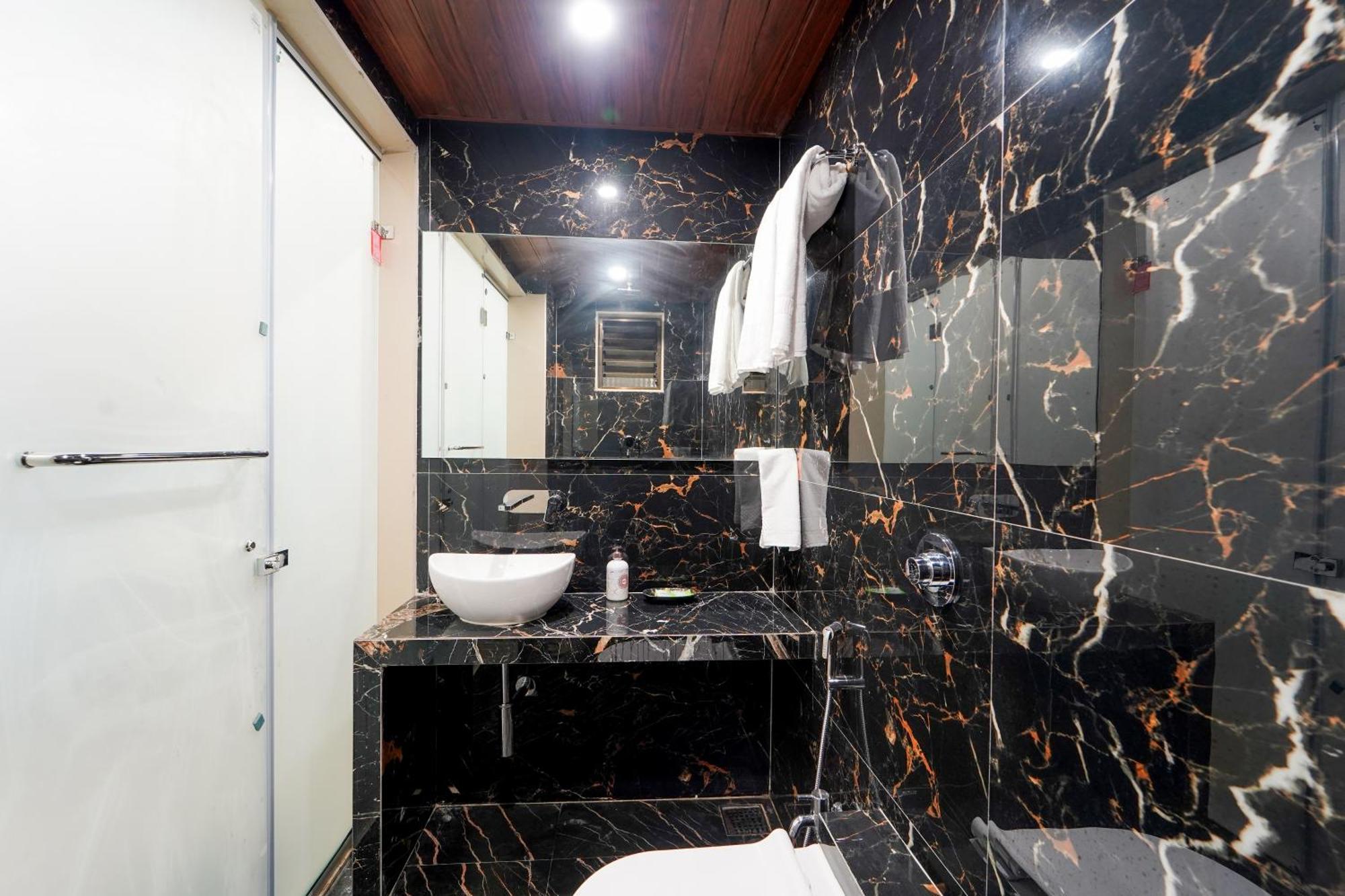 Hotel Bright Star Mahabaleshwar Ngoại thất bức ảnh