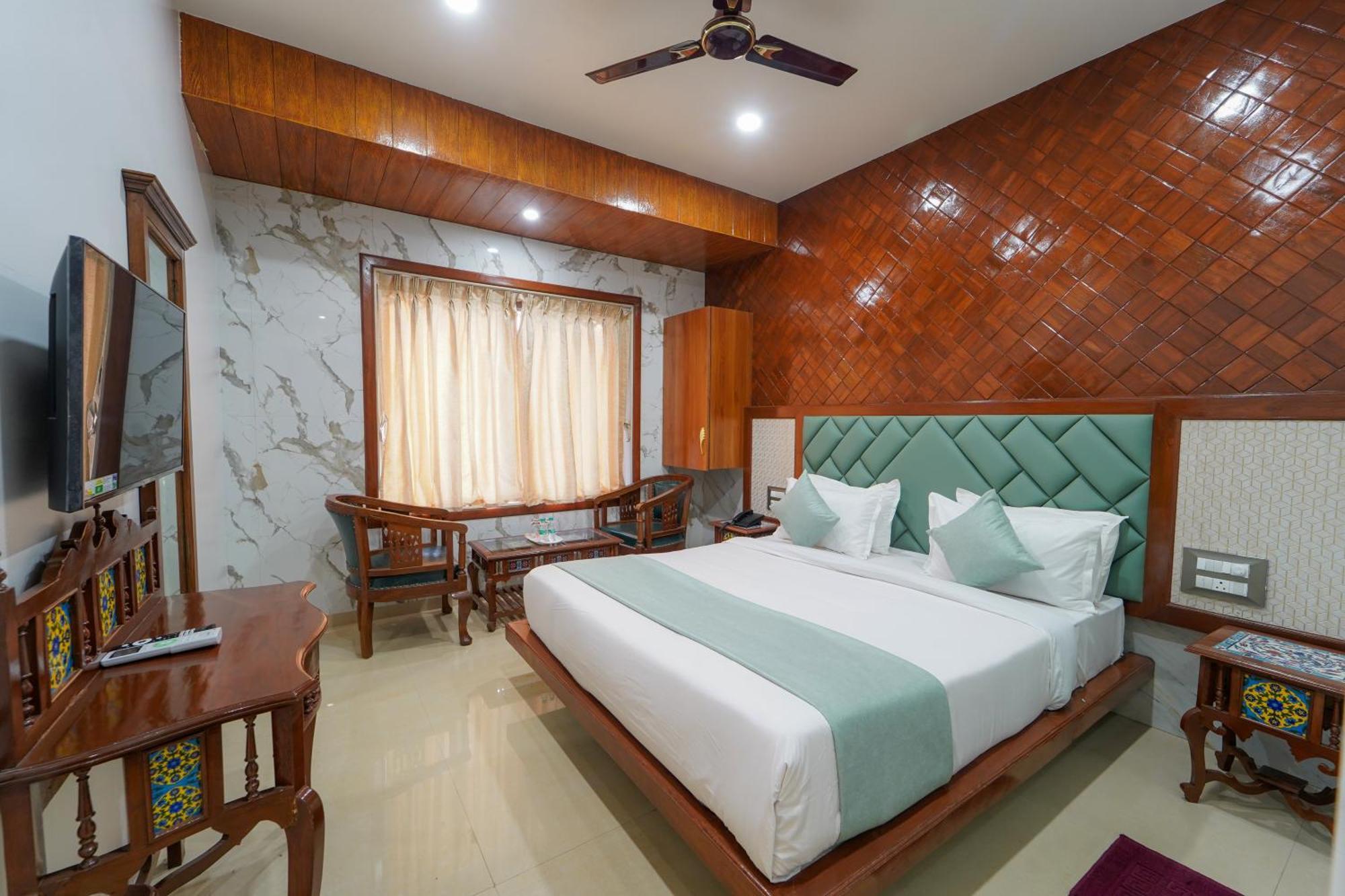 Hotel Bright Star Mahabaleshwar Ngoại thất bức ảnh