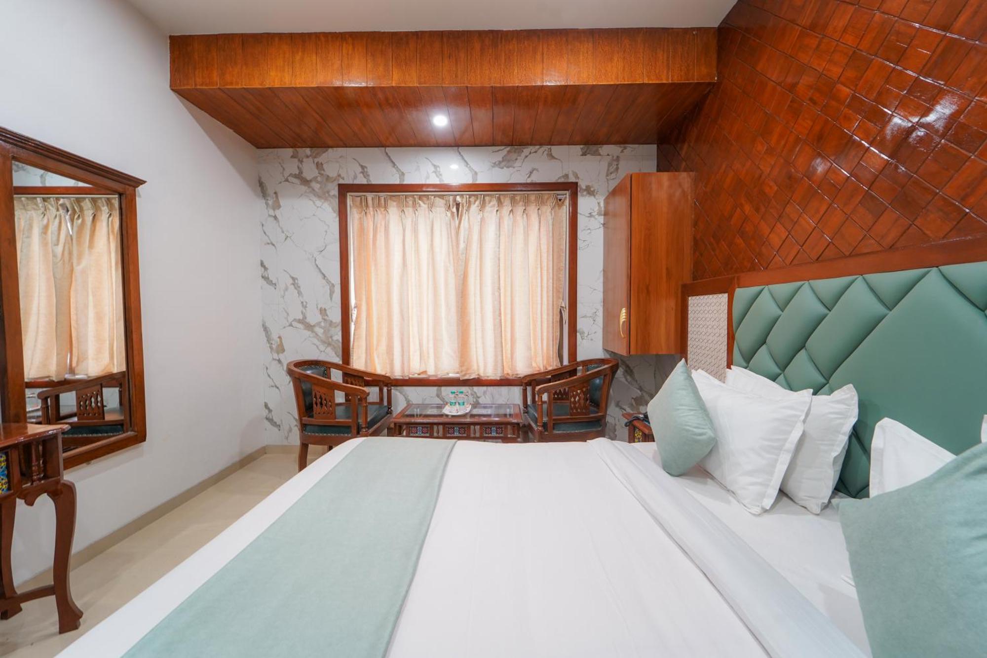 Hotel Bright Star Mahabaleshwar Ngoại thất bức ảnh