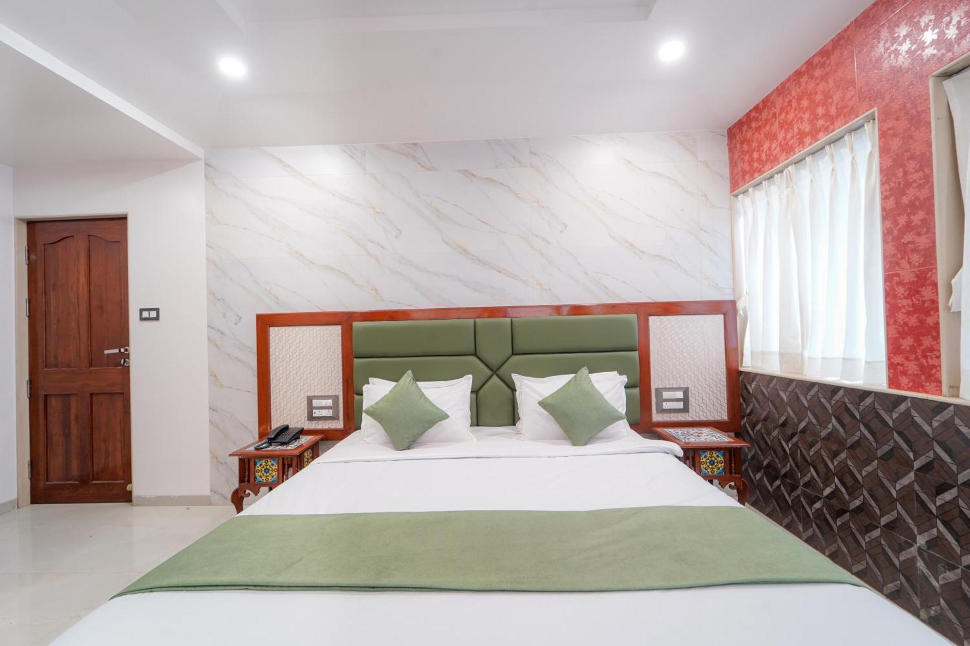 Hotel Bright Star Mahabaleshwar Ngoại thất bức ảnh