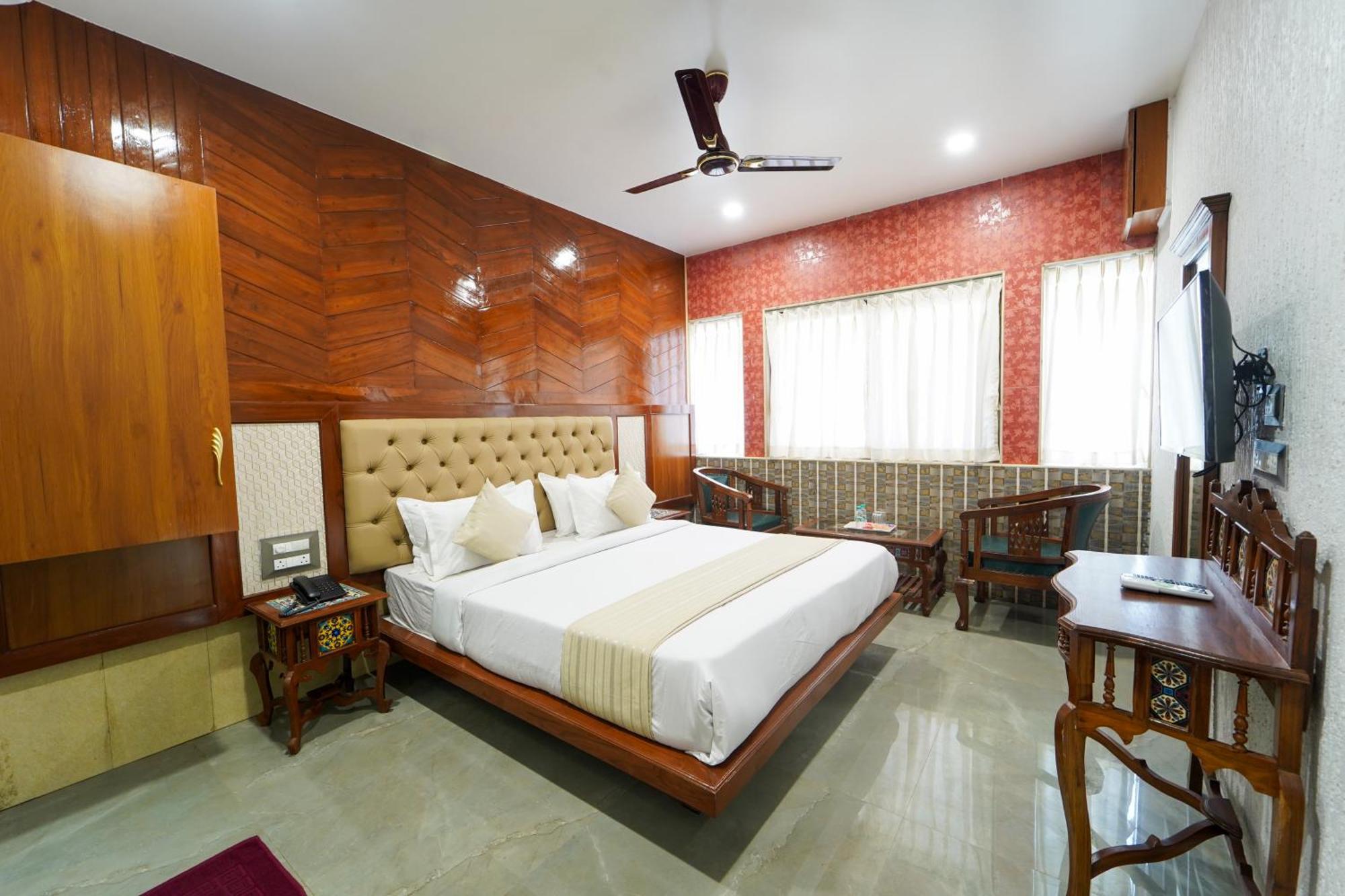 Hotel Bright Star Mahabaleshwar Ngoại thất bức ảnh